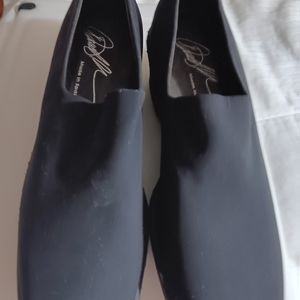 Donald J. Pliner Maddy Wedge Heel Pumps Women's Size 8.5 Black Slip On Shoes